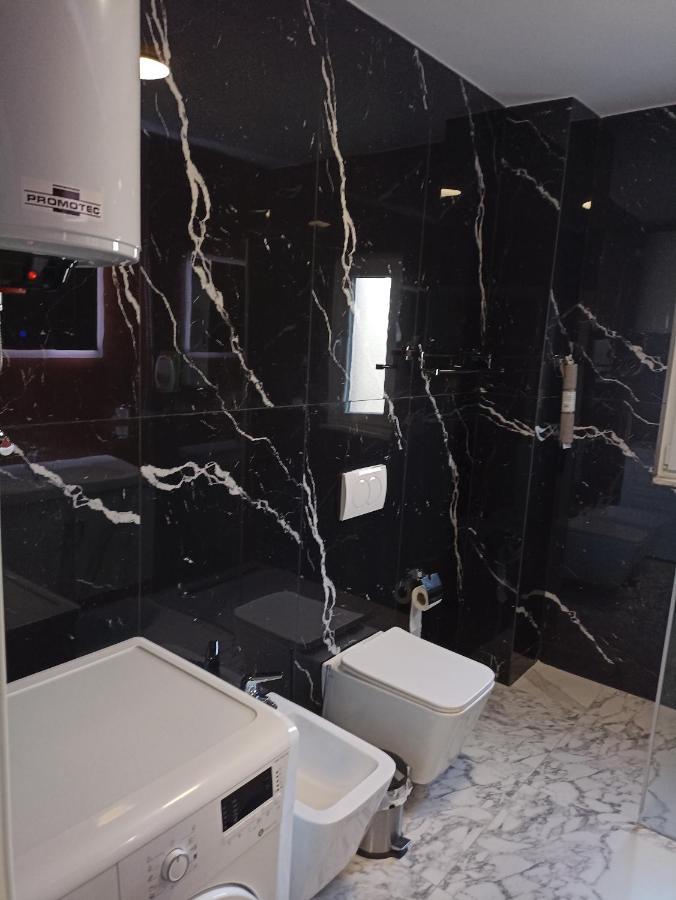 Oak Street Apartment Тирана Екстериор снимка
